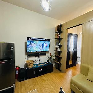 Deluxe One-Bedroom Apartment Garden View